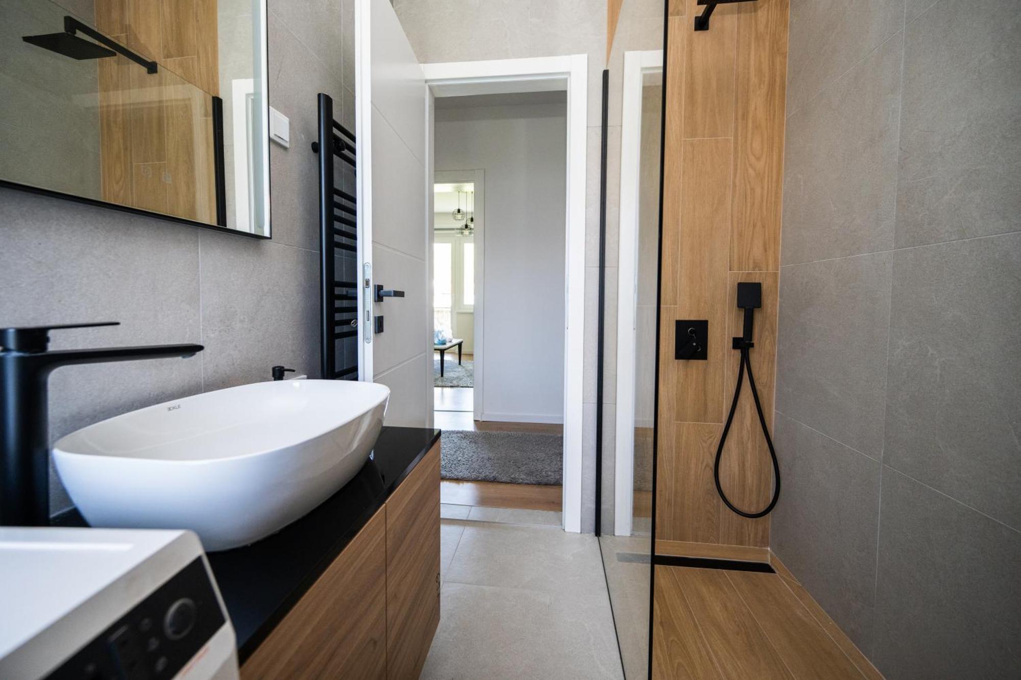 Bright 2Bdr Apartment With Balcony - Free Parking سراييفو المظهر الخارجي الصورة