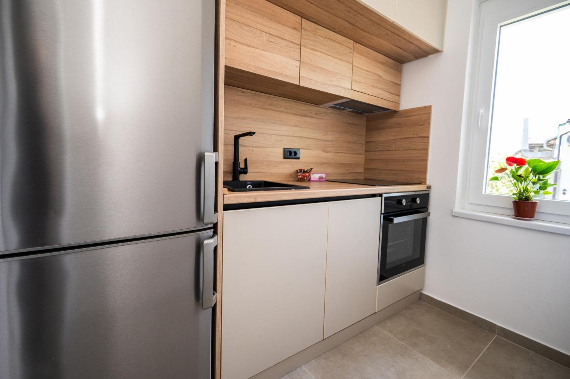 Bright 2Bdr Apartment With Balcony - Free Parking سراييفو المظهر الخارجي الصورة