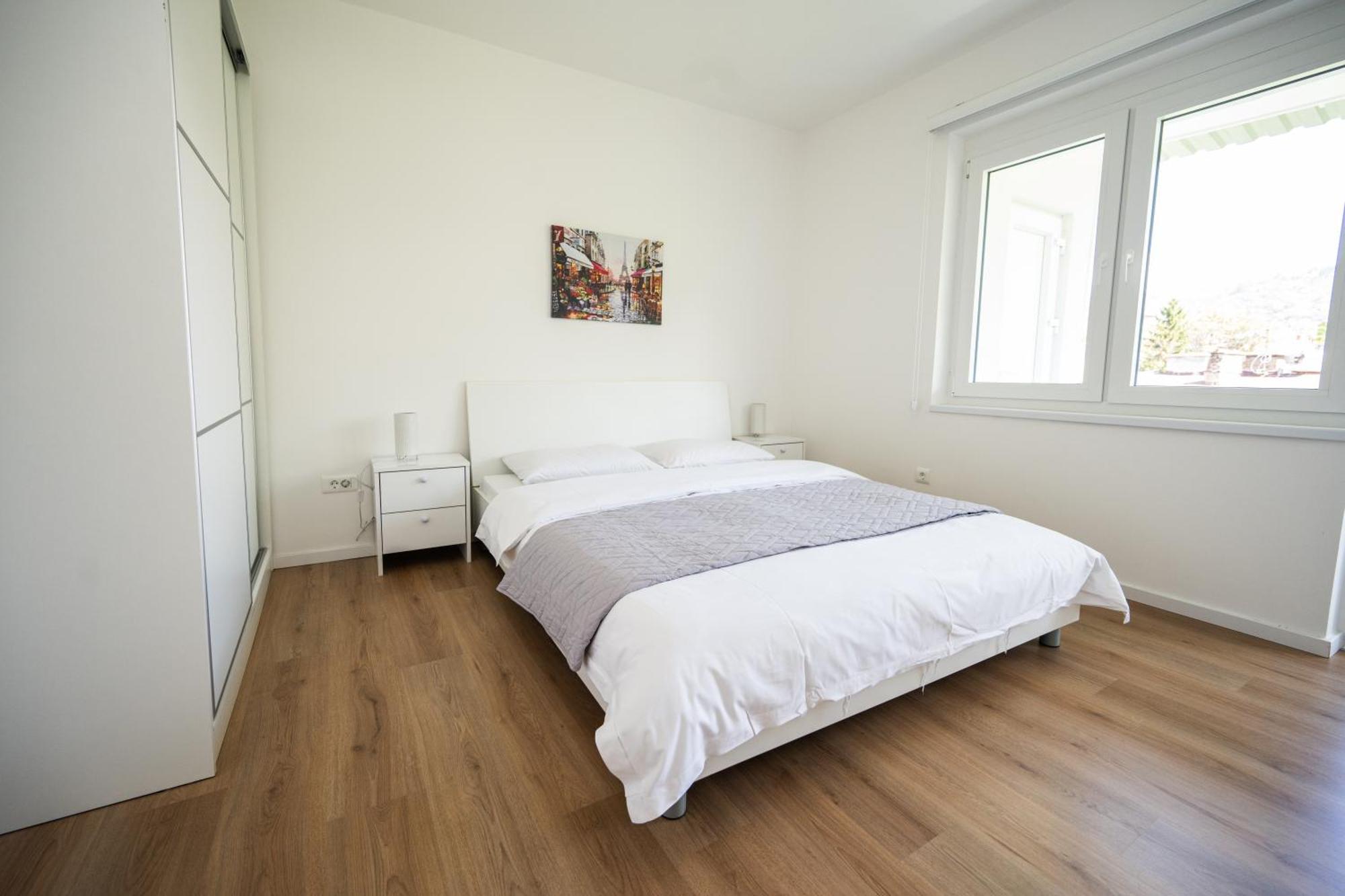 Bright 2Bdr Apartment With Balcony - Free Parking سراييفو المظهر الخارجي الصورة